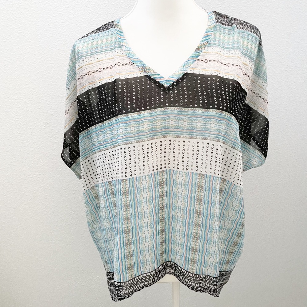 Cabi 328 sheer blue printed v neck top small